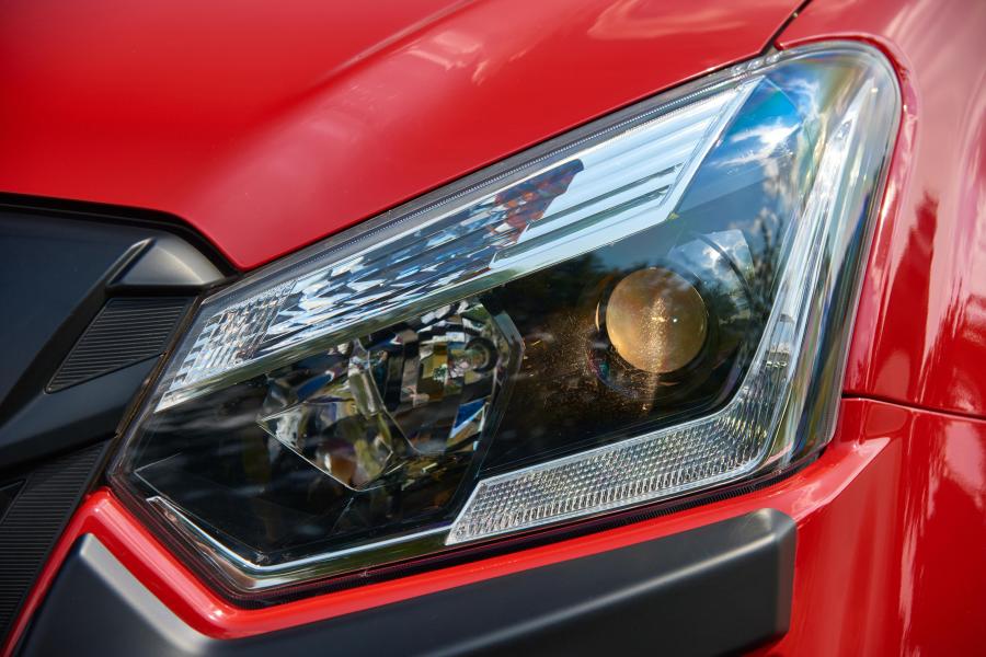 Детали экстерьера Isuzu KB Double Cab X-Rider 2017 года  (фото 7 из 40)